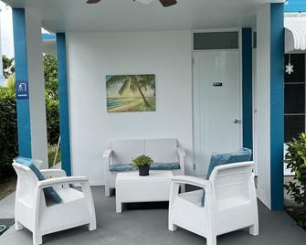 Near Beautiful Beaches! Ola Del Mar Beach House Balneario, Marine, Domes Beach - Rincon - Patio