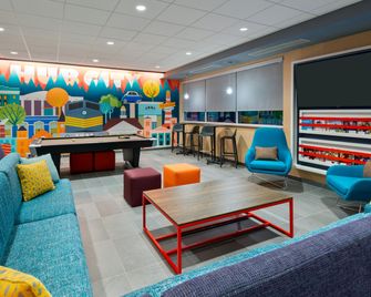 Tru by Hilton Spartanburg - Spartanburg - Salónek