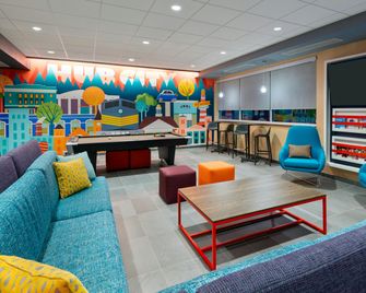 Tru by Hilton Spartanburg - Spartanburg - Lounge
