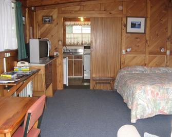 Tongariro River Motel - Turangi - Bedroom