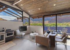 Zion loft with canyon views - unit 1 - Springdale - Living room