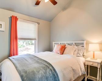 Renovated Two Bedroom Carriage House in Bradley Beach - Bradley Beach - Спальня