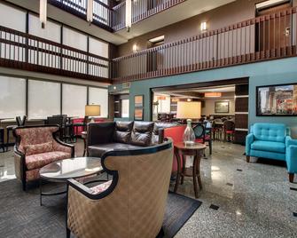 Drury Inn & Suites Houston Near the Galleria - Houston - Oleskelutila