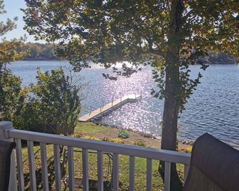 Modern Lakefront Home on Sechrist Lake (Barbee Chain of Lakes) - Warsaw - Balcón