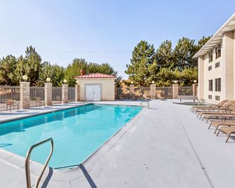 Americas Best Value Inn Cedar City - Cedar City - Pool