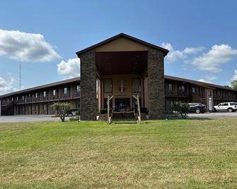 Park Inn Motel - Linton - Building