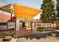 Nightcap at Coolaroo Hotel - Coolaroo - Building