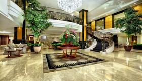 Aston Tropicana Hotel Bandung - Bandung - Lobby