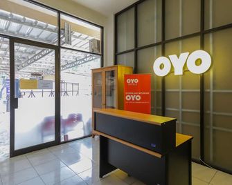 Hotel O Idola Residence - Yakarta - Recepción