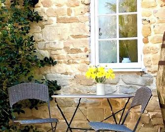 Stunning stone cottage on Bath's doorstep - Box - Hàng hiên