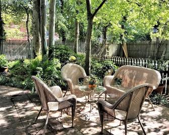 Rosemont B&b Cottages - Little Rock - Patio