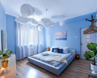 Central Charm and Modern Style- Elegant Stay in the Historic Bucharest - Bucharest - Bedroom