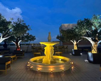 Chez Hotel Arlington Heights - Arlington Heights - Budova