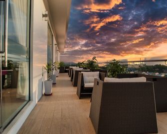 بان بورنيو هوتل كوتا كينابالو - كوتا كينابالو - شرفة