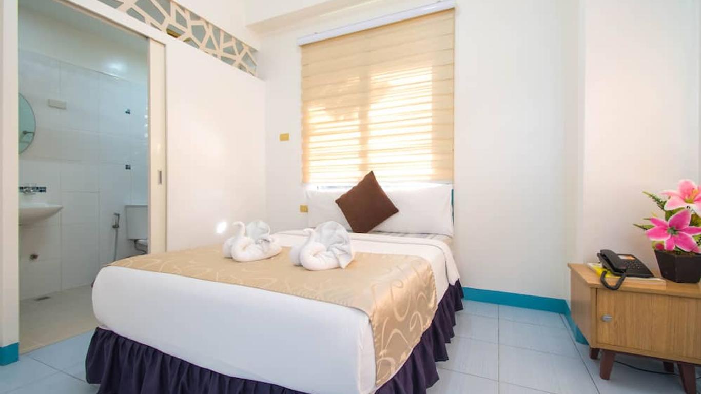 Alicia Tower Residences - Adult Only - Hostel