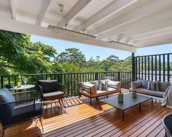 Mollymook Golden Sands - timeless 5 BR beach house - Mollymook - Balkón