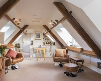 The Leat at Wynyard Mill - Malmesbury, Cotswolds - Malmesbury - Living room