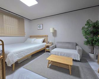 Moon House - Seoul - Schlafzimmer
