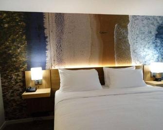 Cape Point Hotel - West Yarmouth - Makuuhuone