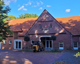 Cozy vacation apartment on the farm with access to the garden - Kirchdorf - Edificio