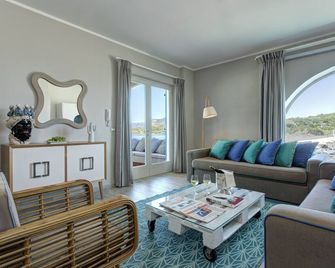 Les Sables Noirs & Spa - Vulcano - Schlafzimmer