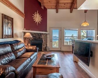 Heavenly Condo Breathtaking Lakeview Best Location - Kingsbury - Sala de estar