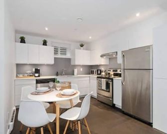Modern & Stylish Gem in East Van - Vancouver - Cocina