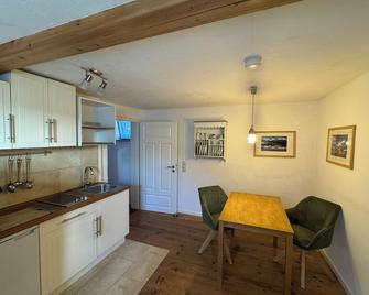 Ferienwohnung Im Zentrum Weilheims - Weilheim in Oberbayern - Küche