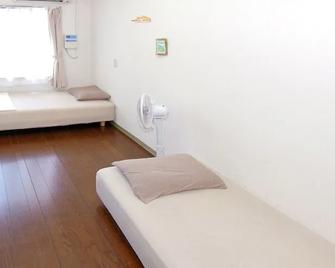 Shimayado Gettouya - Hostel - Ishigaki - Schlafzimmer
