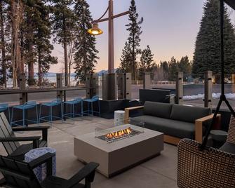 evo Hotel Tahoe City - Tahoe City - Balcony