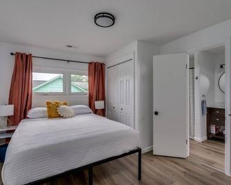 Modern & Spacious Clayton Apt - Near Water & Shops - Clayton - Bedroom