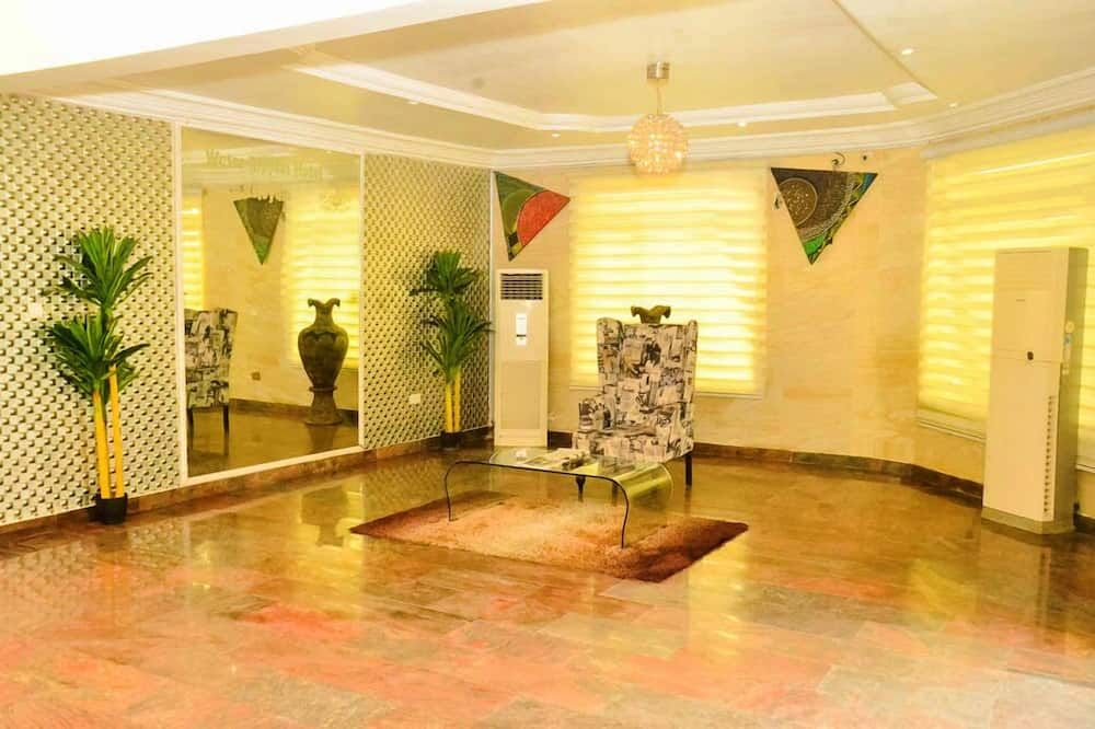 Water Ripples Hotel Lekki thumbnail 2