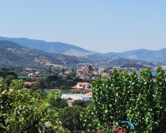 Troyan Hill Type Mais, Garden, Panoramic View & Pool for 2 to 5 adults - Petra - Budova