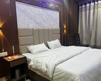 Hotel Blessing Inn - Jalandhar - Schlafzimmer