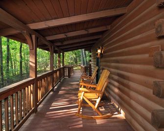 Happy Holidays from Casa Cardinal- 15 min to Callaway's Fantasy in Lights - Warm Springs - Balcony