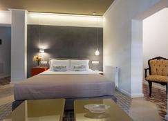 Athenian Yard Suites - Athens - Bedroom