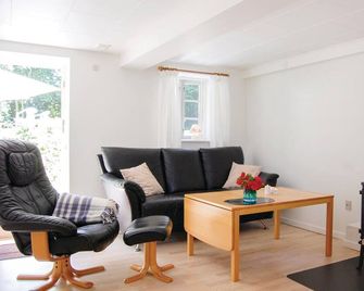 One-Bedroom Holiday Home in Christiansfe - Christiansfeld - Wohnzimmer