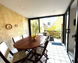 Charming Village House With Private Yard Set In A Lovely Medieval Village - Saint-Cyprien - Dining room
