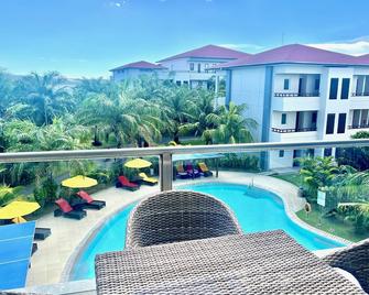 The Bay Sunflower Apartment - South Kuta - Rakennus
