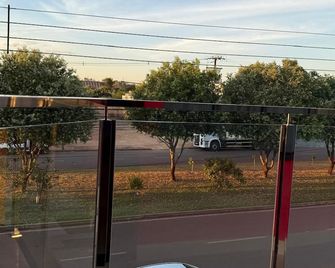 Hotel Jatobás Sinop - Sinop - Balkon