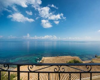 El Greco Hotel - Benitses - Balcon