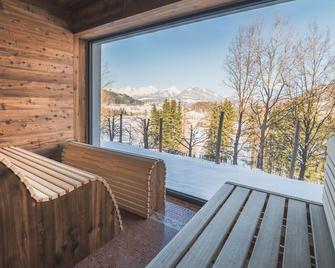 Gable room with shower, WC - Hotel-Restaurant Sperlhof - Windischgarsten - Balkon