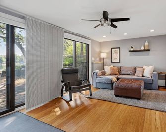Minnestay Villa De Lago | Lake - Coon Rapids - Huiskamer