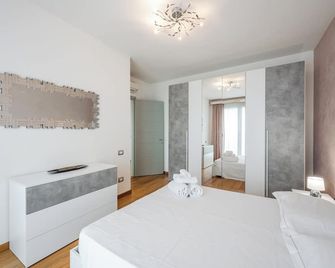 Emilia Suite Street - Modena - Slaapkamer