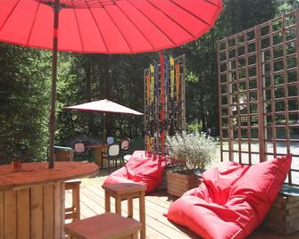 1861 Châtel Hostel - Châtel - Patio