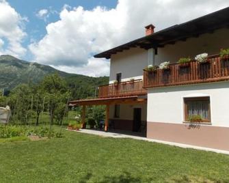 Apartment and Room Natasa - Kobarid - Außenansicht