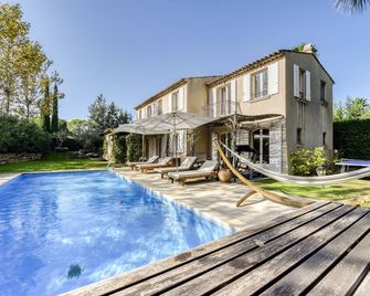 Charming Villa In A Guarded Estate, Beautiful Private Pool - Gassin - Pool
