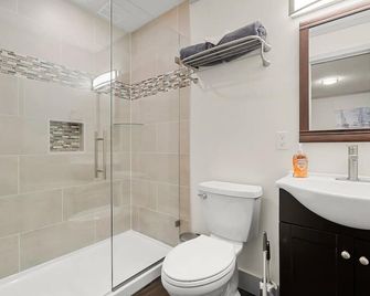 New 1 Bed Front Street Suite 3 - Traverse City