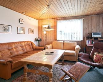 Seaside Serenity in Faldsled-by Traum - Millinge - Living room