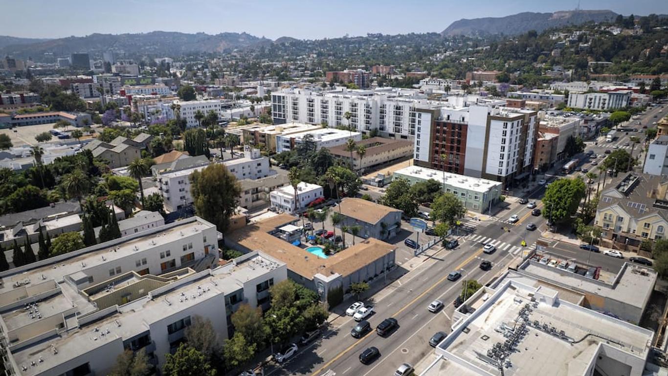 Hollywood City Inn